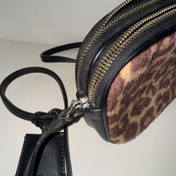 Calvin Klein Crossbody - Picture 6 of 6